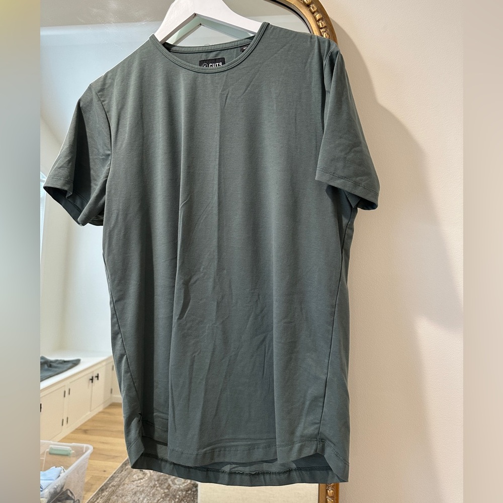 Men’s Cuts Tee